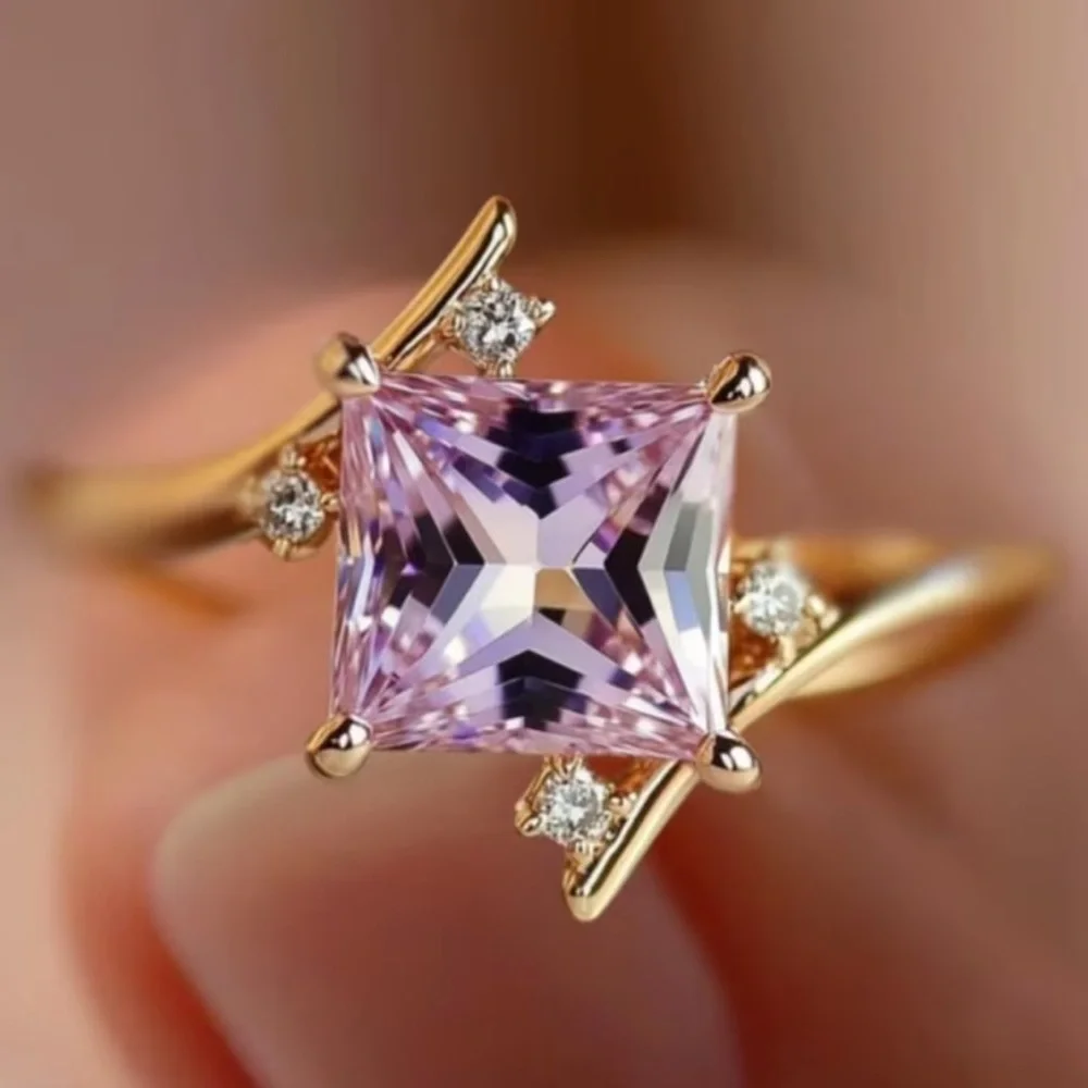 Beautiful Crystal Pink Moissanite and Gold Ring - SIZE 7